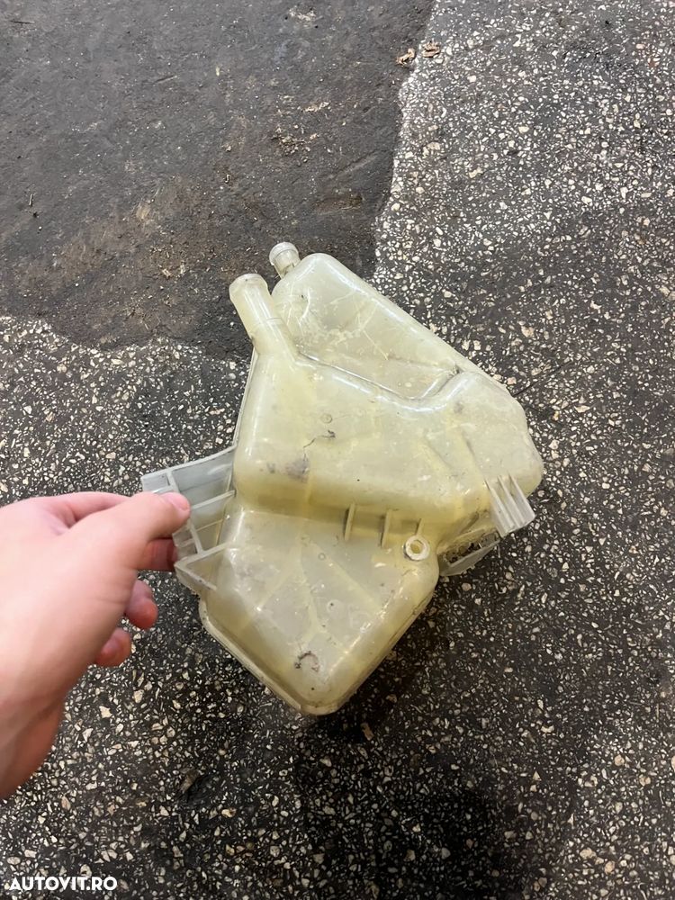 Vas expansiune antigel lichid racire Ford Fiesta MK6 benzina 2011 - 6