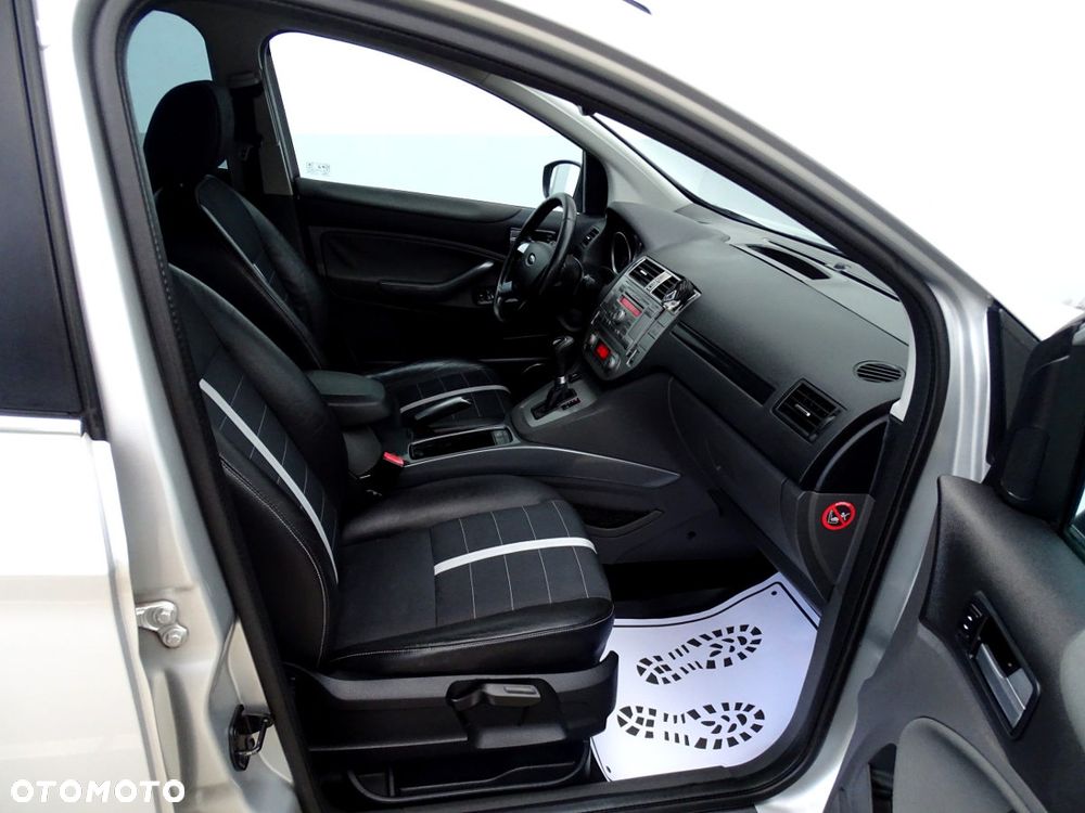 Ford Kuga 2.5 4x4 Trend - 11