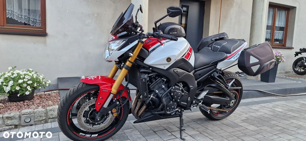 Yamaha FZ8 - 7