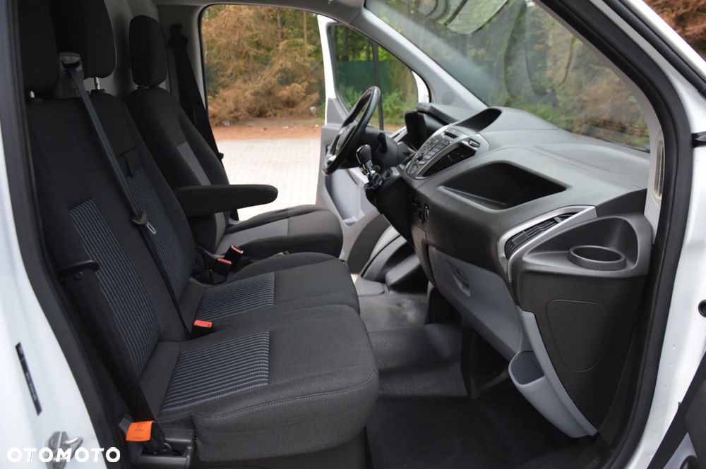 Ford TRANSIT CUSTOM L2H1 - 12