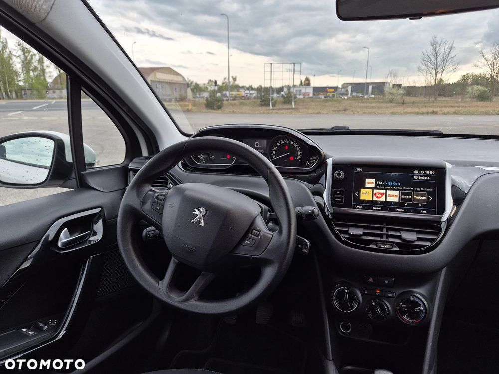 Peugeot 208 - 20