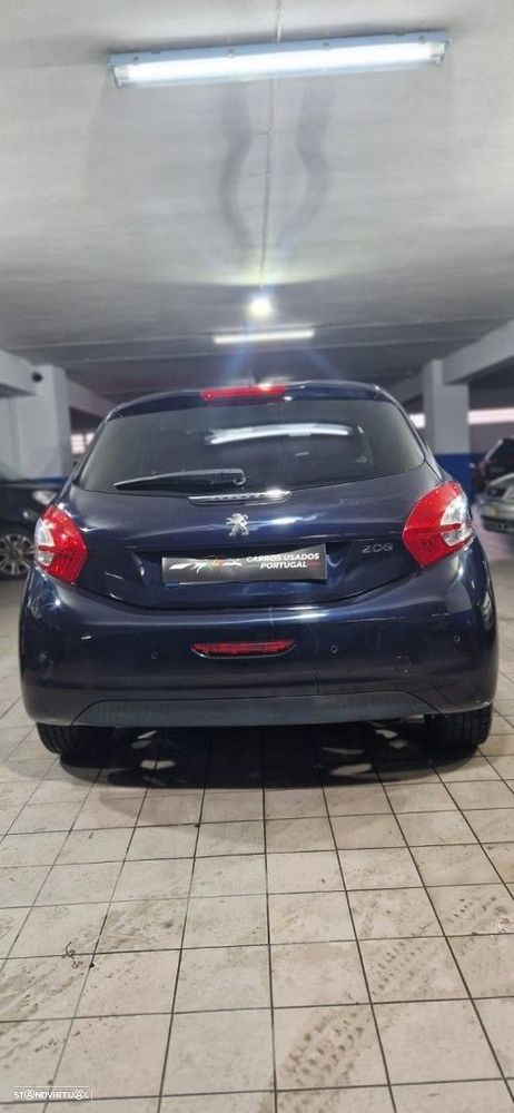 Peugeot 208 1.2 VTi SE Style - 6