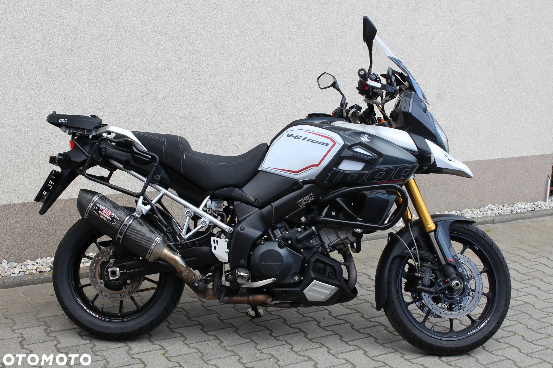 Suzuki V-STROM - 1