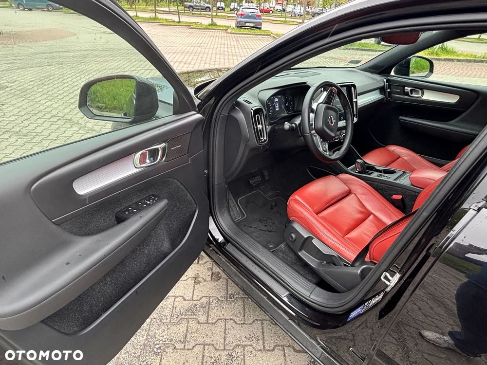 Volvo XC 40 D4 AWD - 29