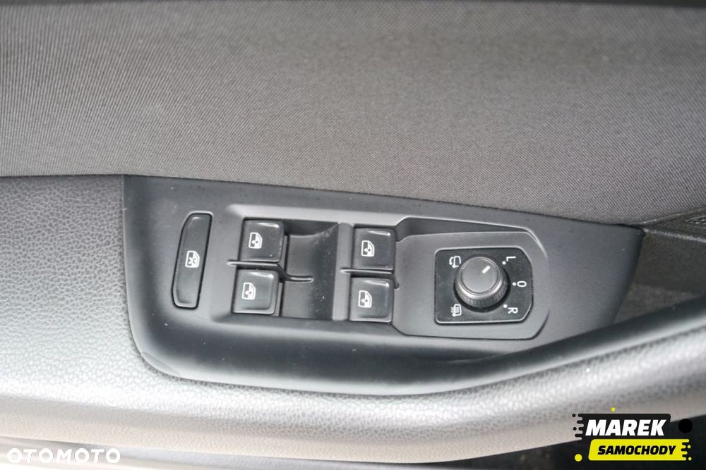 Volkswagen Passat - 24