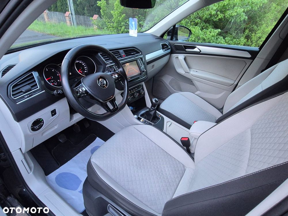 Volkswagen Tiguan 2.0 TDI SCR Elegance - 12