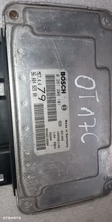 KOMPUTER STEROWNIK SILNIKA PEUGOT 206 0261208101 - 2