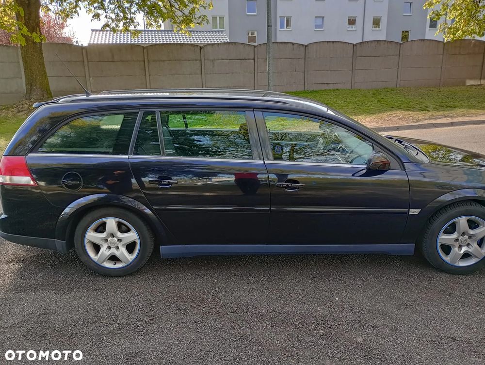 Opel Vectra 2.2 - 6