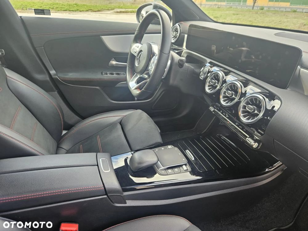 Mercedes-Benz CLA 250 AMG Line 7G-DCT - 10