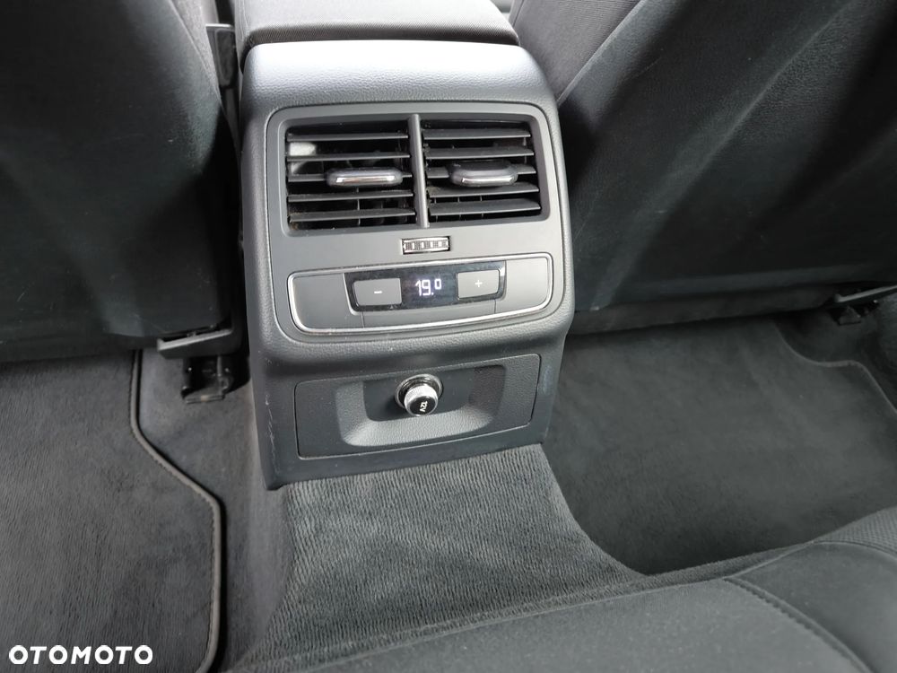 Audi A4 Avant 2.0 TDI S tronic - 22