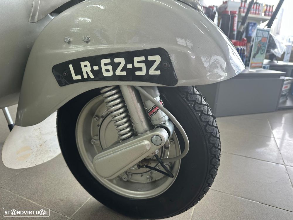 Vespa 150 Sprint - 13