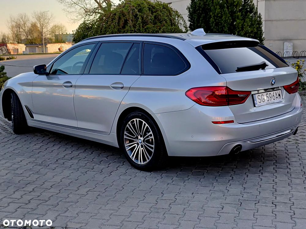 BMW Seria 5 520d Sport Line sport - 4