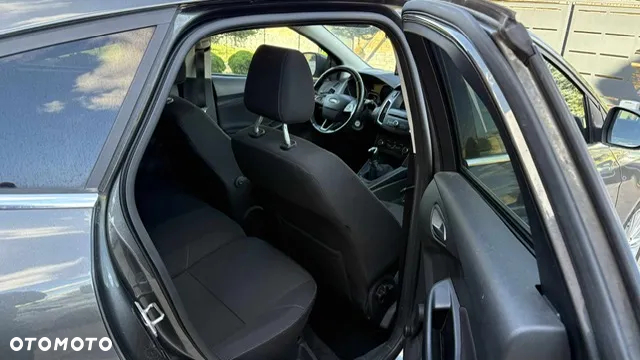 Ford Focus 1.6 SYNC Edition - 5