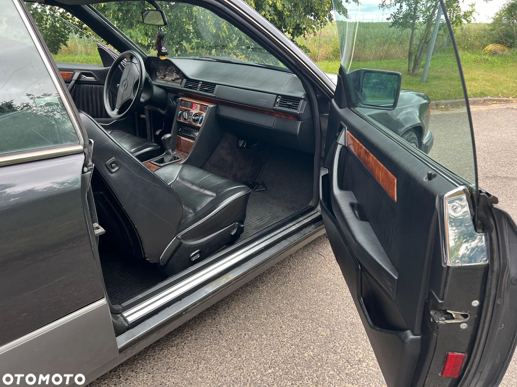 Mercedes-Benz W124 (1984-1993) - 14