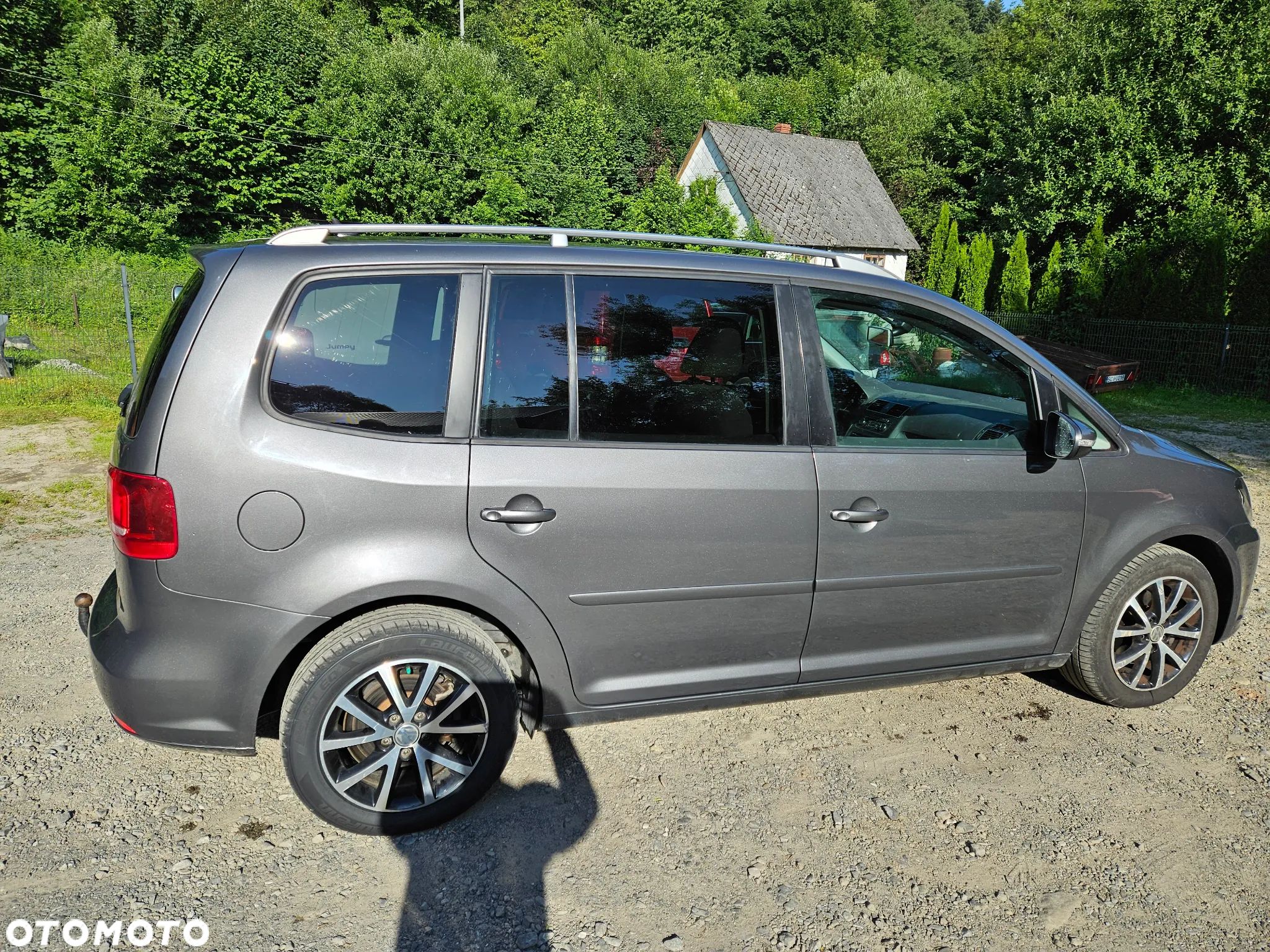 Volkswagen Touran 1.6 TDI DPF Comfortline - 1