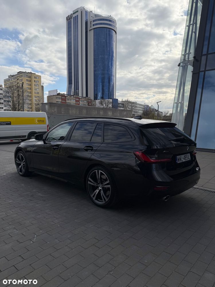 BMW Seria 3 330e Sport Line sport - 16