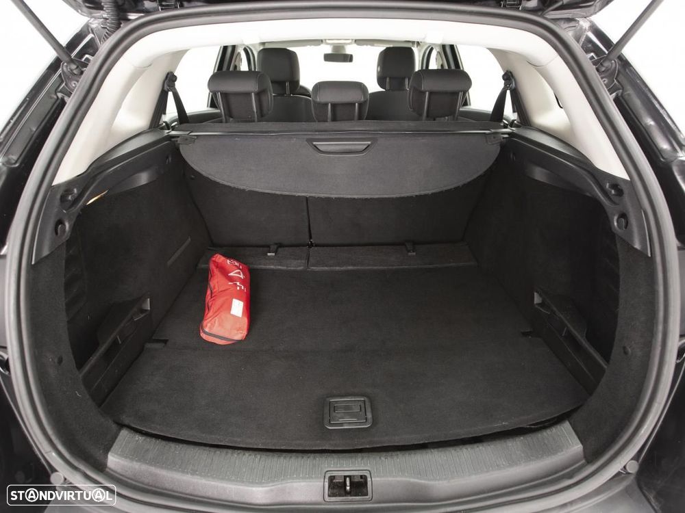 Renault Mégane Sport Tourer - 13