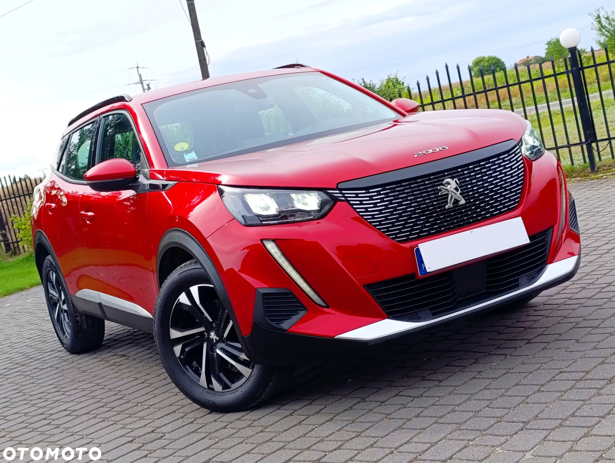 Peugeot 2008 BlueHDi 130 Allure S&S EAT8 - 4
