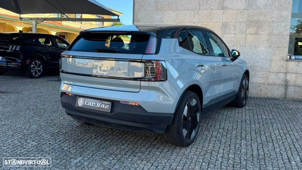 Volvo EX30 69 kWh Single Motor Extended Range Plus - 4