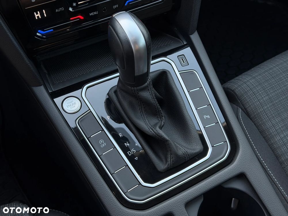 Volkswagen Passat 2.0 TSI Elegance DSG - 20