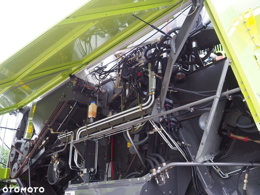 Claas Lexion 750 + V750 - 9