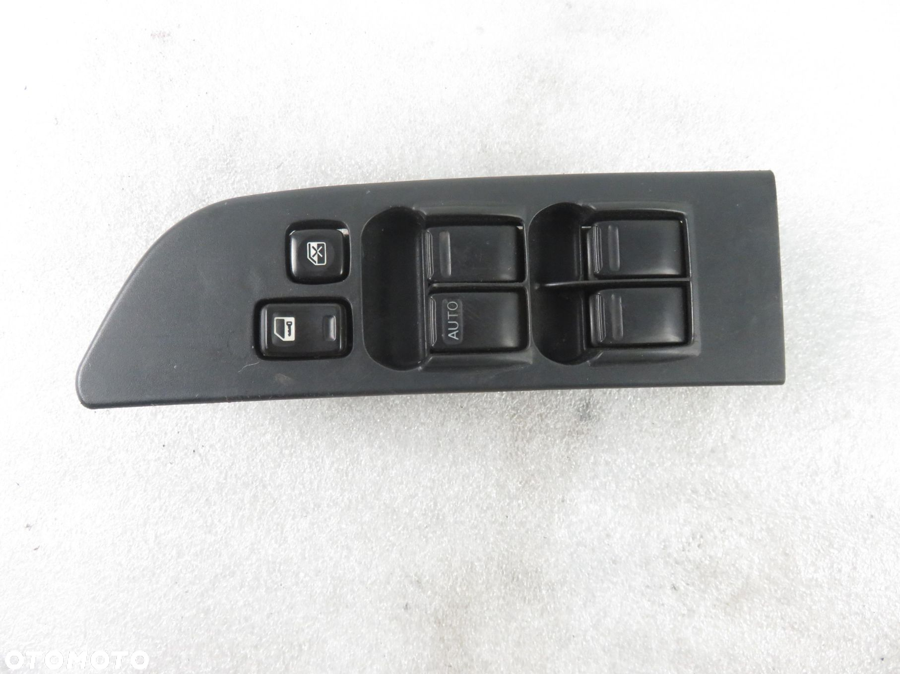 PANEL SZYB NISSAN TERRANO II (R20) 809612X800 - 4