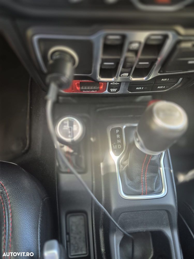 Jeep Wrangler 2.0 Turbo AT8 Rubicon - 8