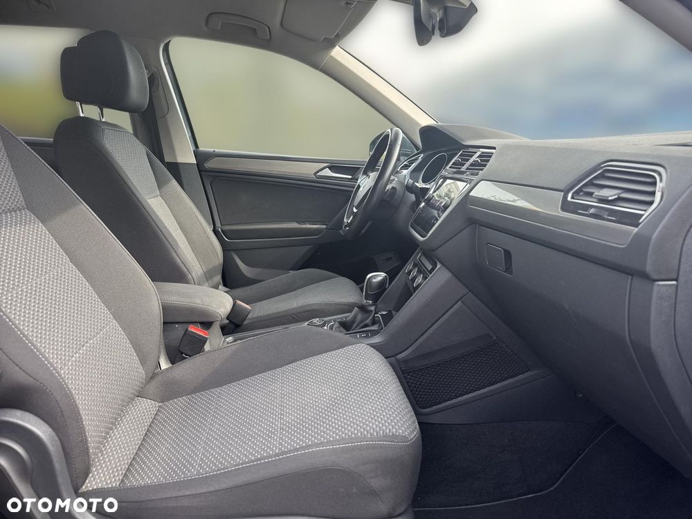 Volkswagen Tiguan - 9