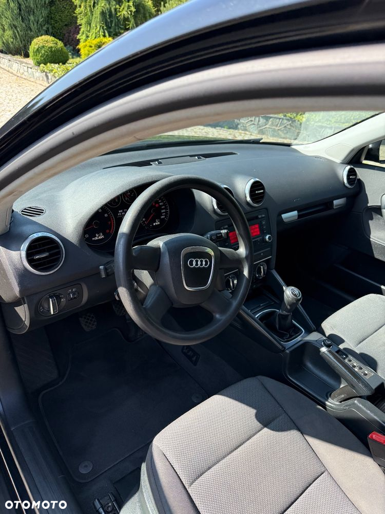 Audi A3 1.6 Attraction - 16