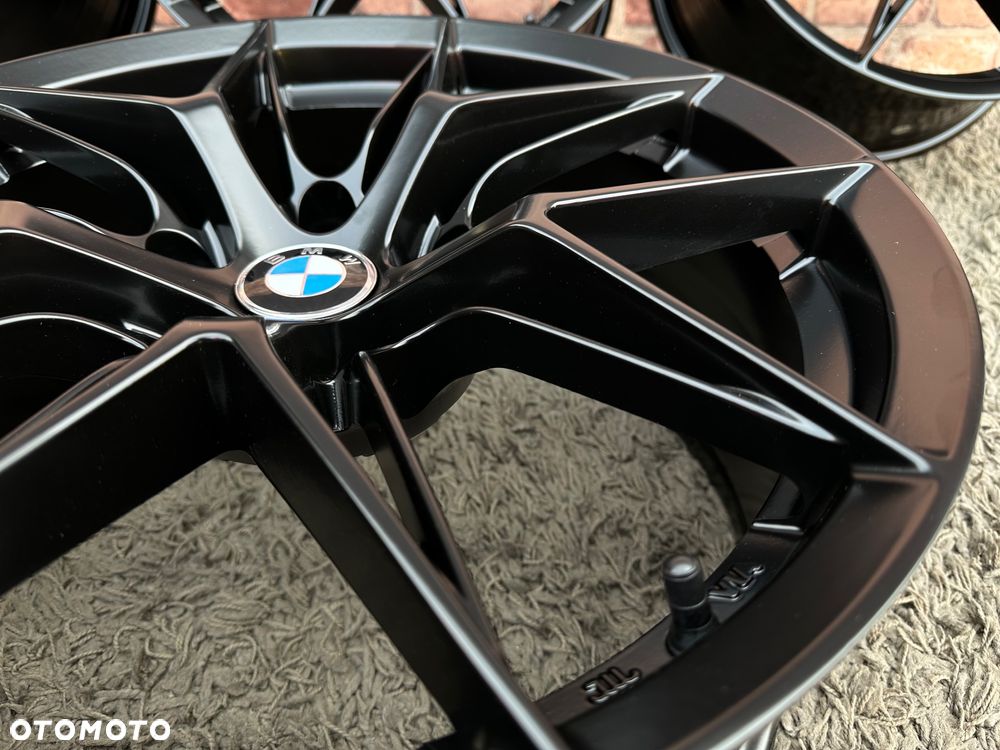 NOWE felgi 17 BMW 5x120 7.5j ET35 F10 Z3 Z4 E46 X1 X3 E83 F25 X5 E90 F30 F32 F34 GT F01 F12 F20 E87 F22 E60 xDrive Opel Insignia JR44 JR21 Styling M Pakiet Forzza Oregon Vossen HF7 alufelgi - 6