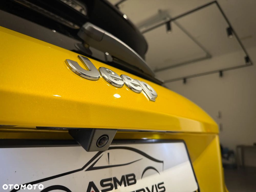 Jeep Avenger 1.2 T3 mHEV Summit FWD eDCT6 - 17