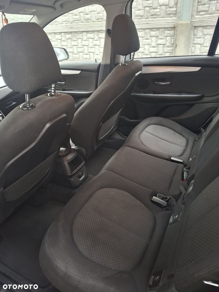 BMW Seria 2 218d - 7