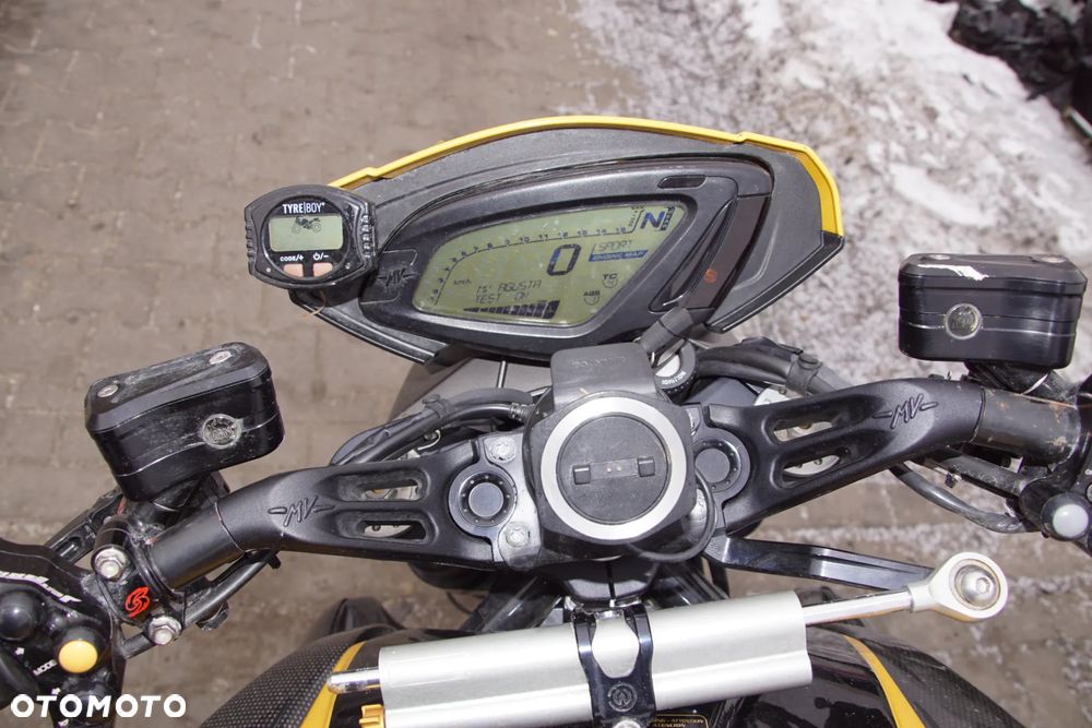 Motocykl na części 692106889 MV Agusta Dragster 800 RR 140 KM 2017R wydech hp corse koła bst włókno węglowe ohlins brembo carbon stretfighter silnik lampa lagi felgi zaciski zbiornik licznik - 11