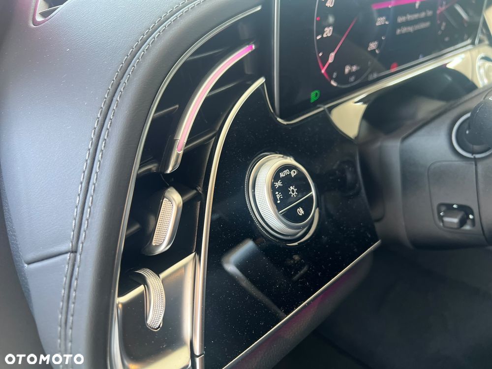 Mercedes-Benz Klasa E 200 mHEV 4-Matic Exclusive 9G-Tronic - 26