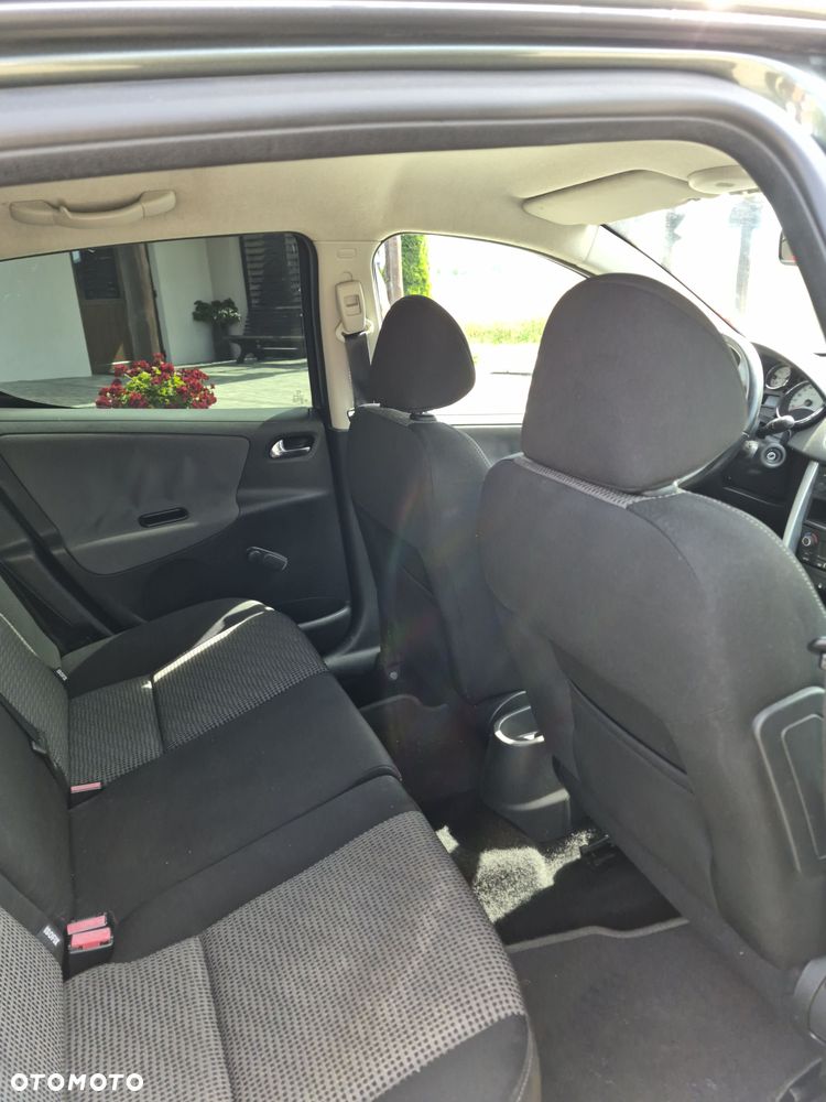 Peugeot 207 1.4 HDi Active - 10