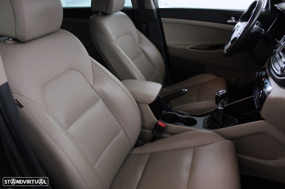 Hyundai Tucson 1.7 CRDi Premium - 14