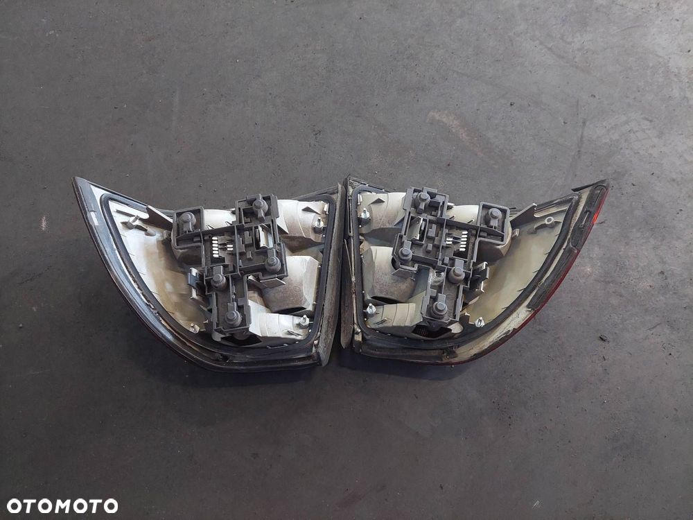 KOMPLETNY TYŁ KLAPA BAGAŻNIKA ZDERZAK LAMPY OPEL VECTRA B SEDAN Z282 - 3