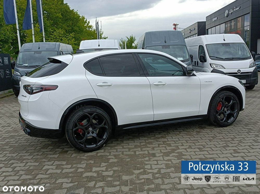 Alfa Romeo Stelvio - 2