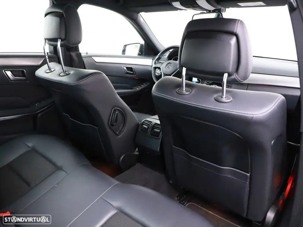 Mercedes-Benz E 220 CDi Avantgarde BlueEfficiency Auto. - 23