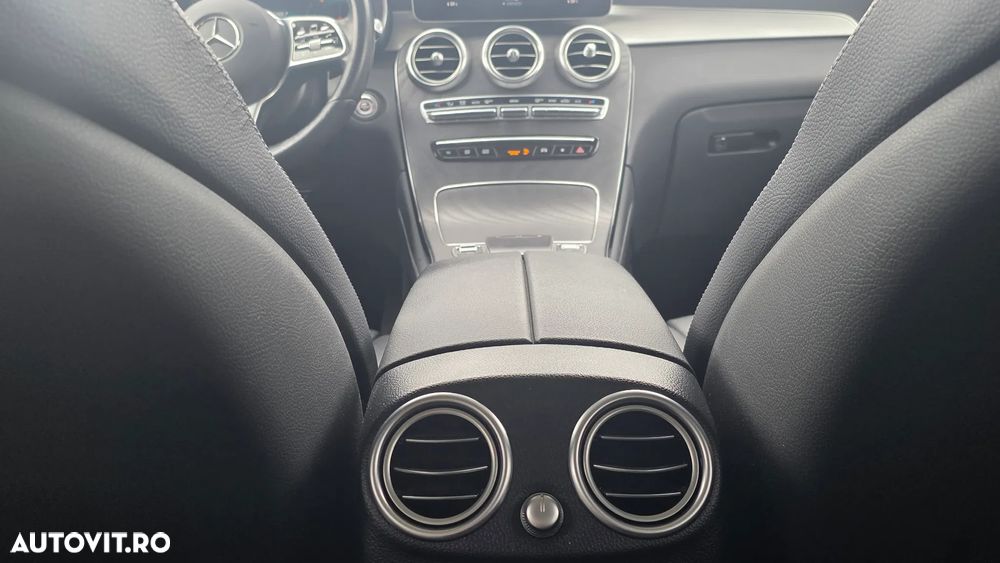 Mercedes-Benz GLC 220 d 4MATIC 9G-TRONIC - 35