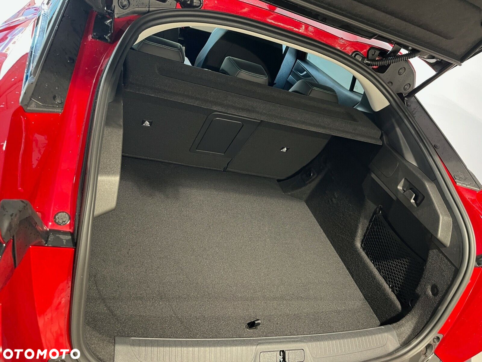 Peugeot 408 - 9