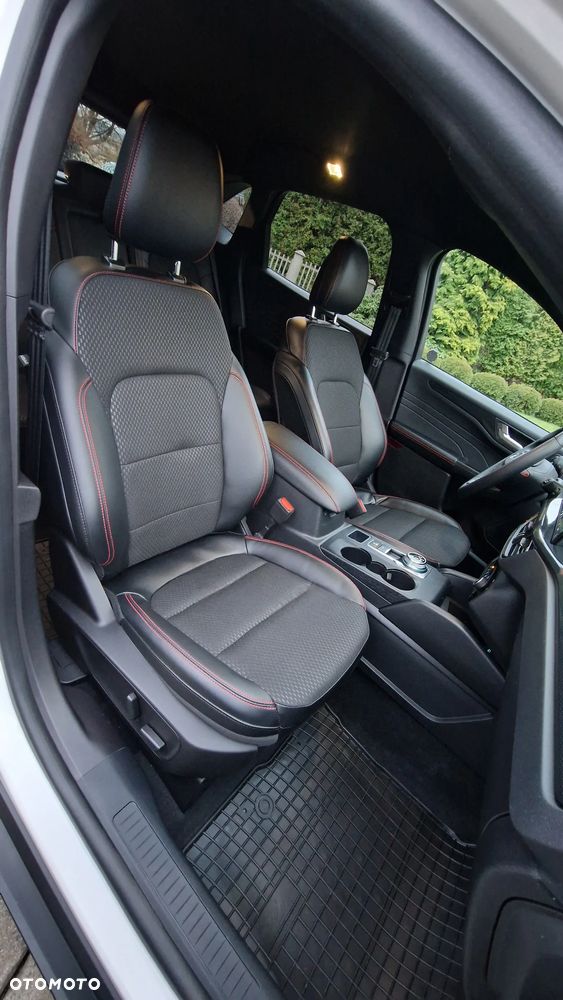 Ford Kuga 2.0 EcoBoost 4x4 ST-Line - 11