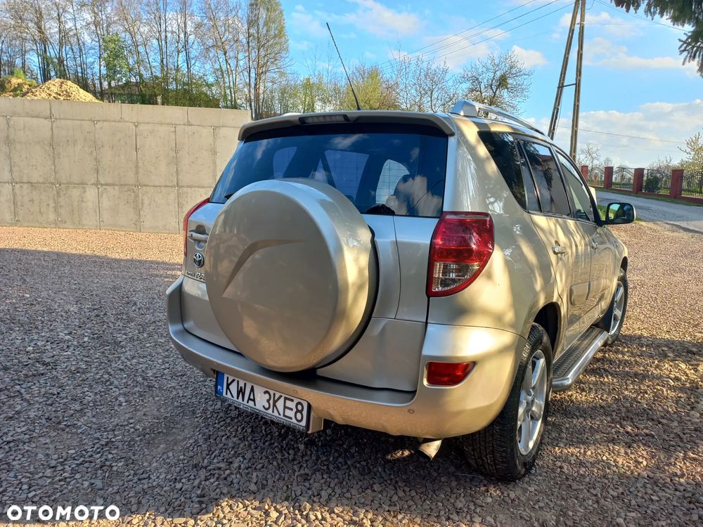 Toyota RAV4 2.2 D-4D Prestige - 14