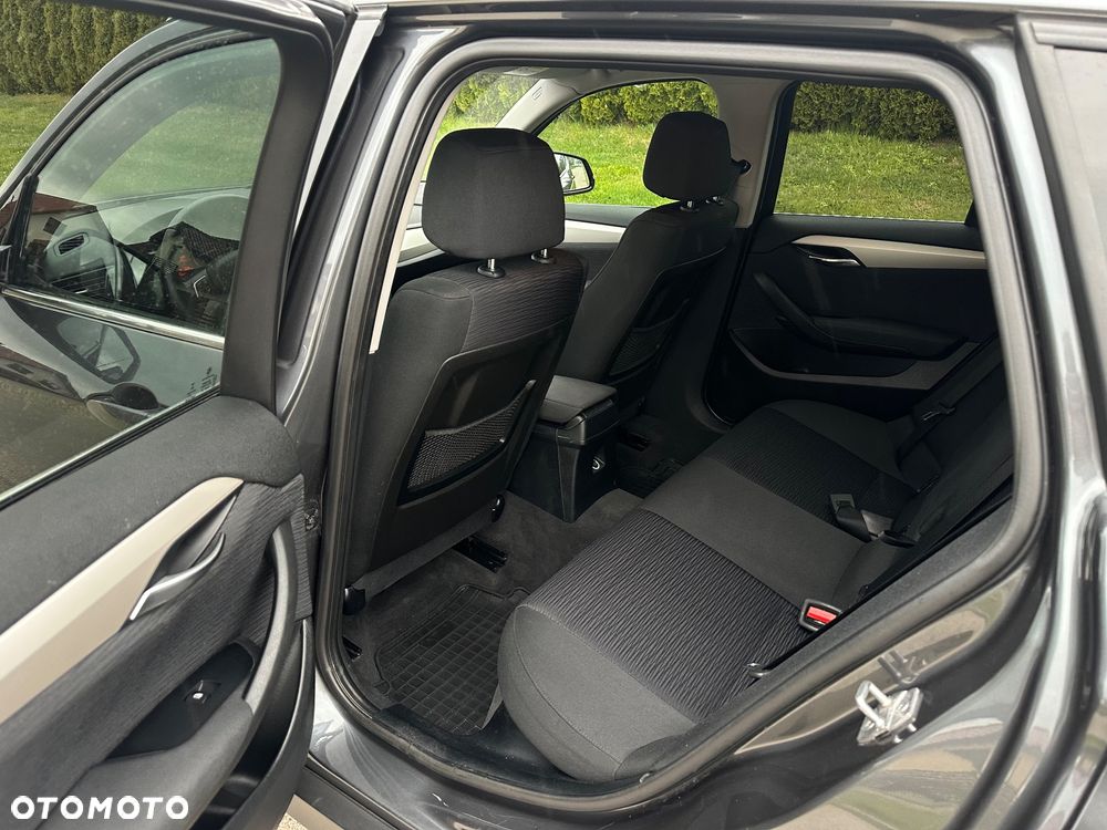 BMW X1 sDrive18i Sport Line - 9
