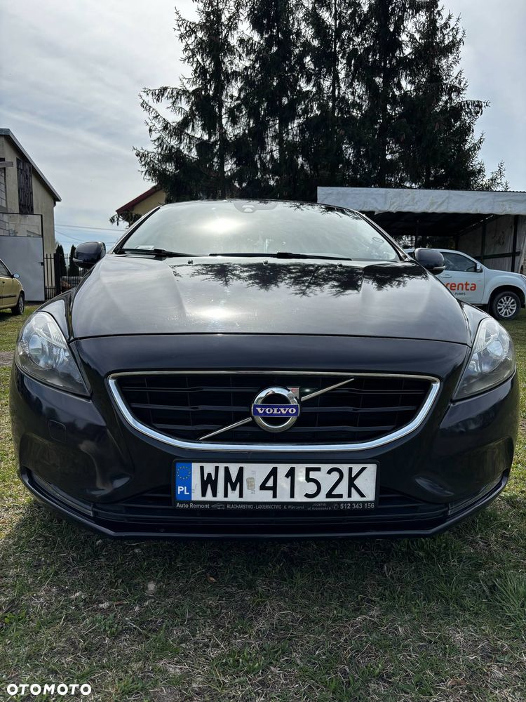 Volvo V40 D4 Momentum - 19