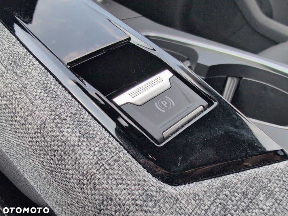 Peugeot 3008 1.2 PureTech mHEV Allure e-DCS6 - 14