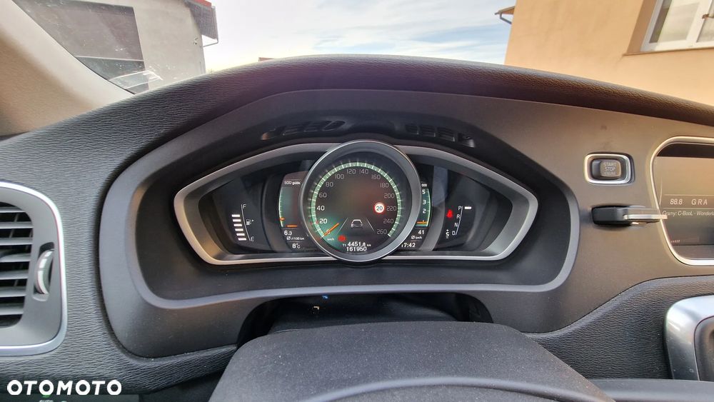 Volvo V40 D2 Geartronic Momentum - 21