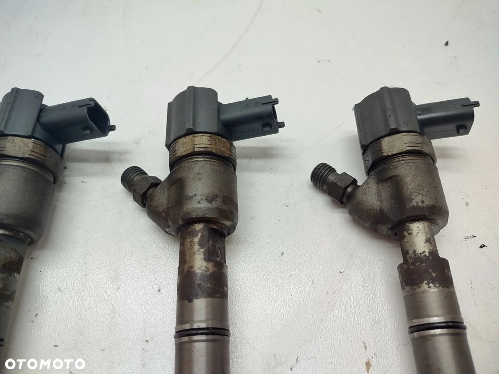 WTRYSK WTRYSKIWACZ PALIWA 33800-2A800 HYUNDAI I40 I3X5 SPORTAGE III OPTIMA 1.7CRDI D4FD EURO 5 ORYGINAŁ - 4