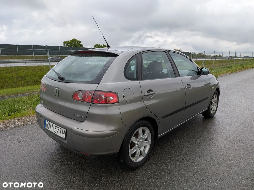 Seat Ibiza 1.4 16V Reference - 6