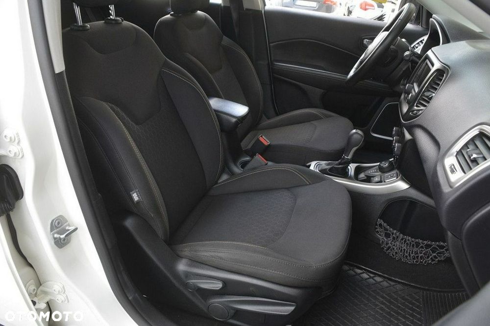Jeep Compass - 19